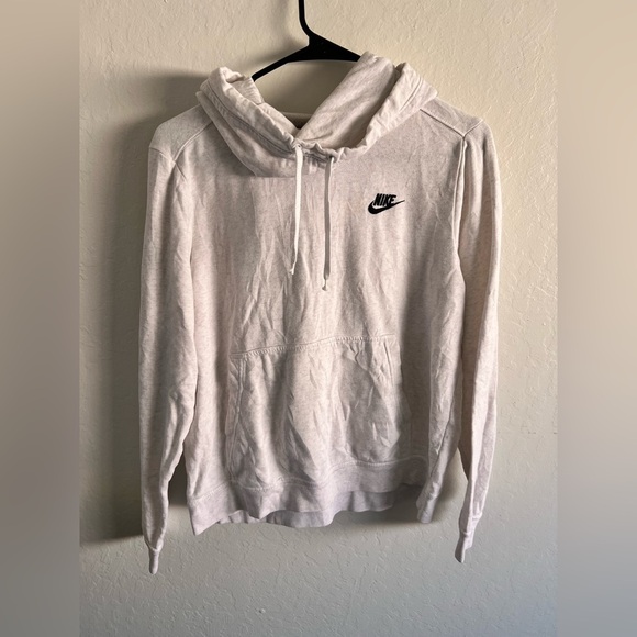 Nike Sweatshirt White with Pink Undertones Size M - Picture 1 of 4
